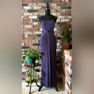 David’s Bridal•Strapless Gown•2 petite/short•plum purple•bridesmaid•pin tuck